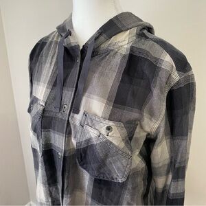 Carhartt Women’s Black and Gray Plaid Hooded Button Down Shirt Medium